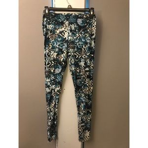 Ultra Flirt patterned leggings